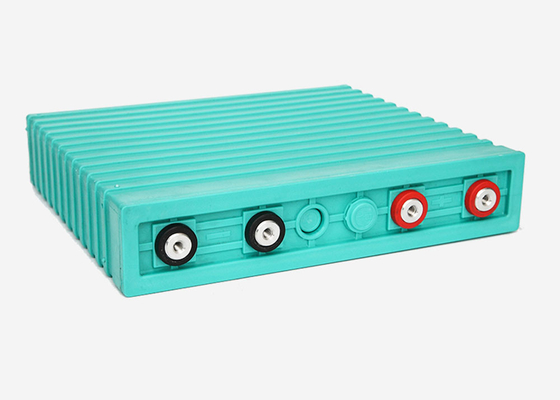 قیمت مناسب منشوری لیتیوم یون 3.2 V Lifepo4 باتری ذخیره انرژی 400 ساعت ظرفیت بزرگ برخط